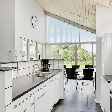 Сasa de vacaciones Three-bedroom Holiday In 10